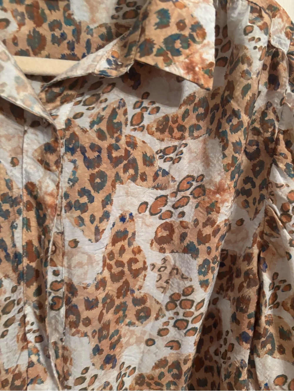 G.G.O Leopard Print Short Sleeve Blouse in Brown - Picture 2 of 5